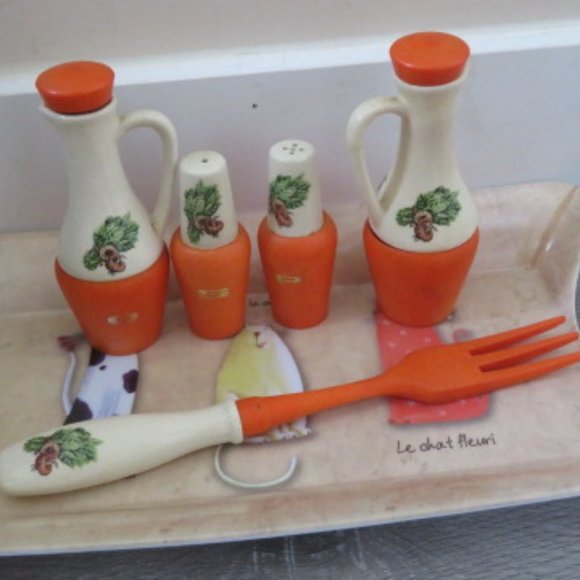 Vintage 70's 5 Piece Salad Cruet Set Ceramic & Plastic (K242) - Picture 2 of 5